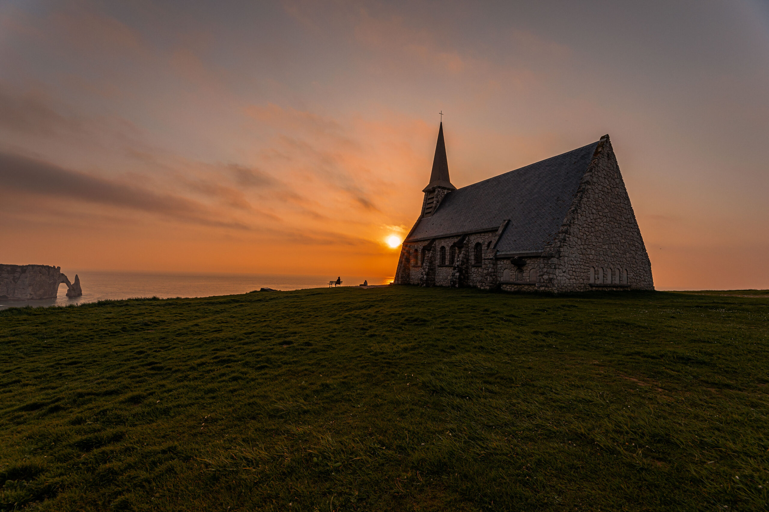 Chapelle Notre-Dame-de-la-Garde im letzten Sonnenlicht, links sieht man den berühmten „Elefantenrüssel“