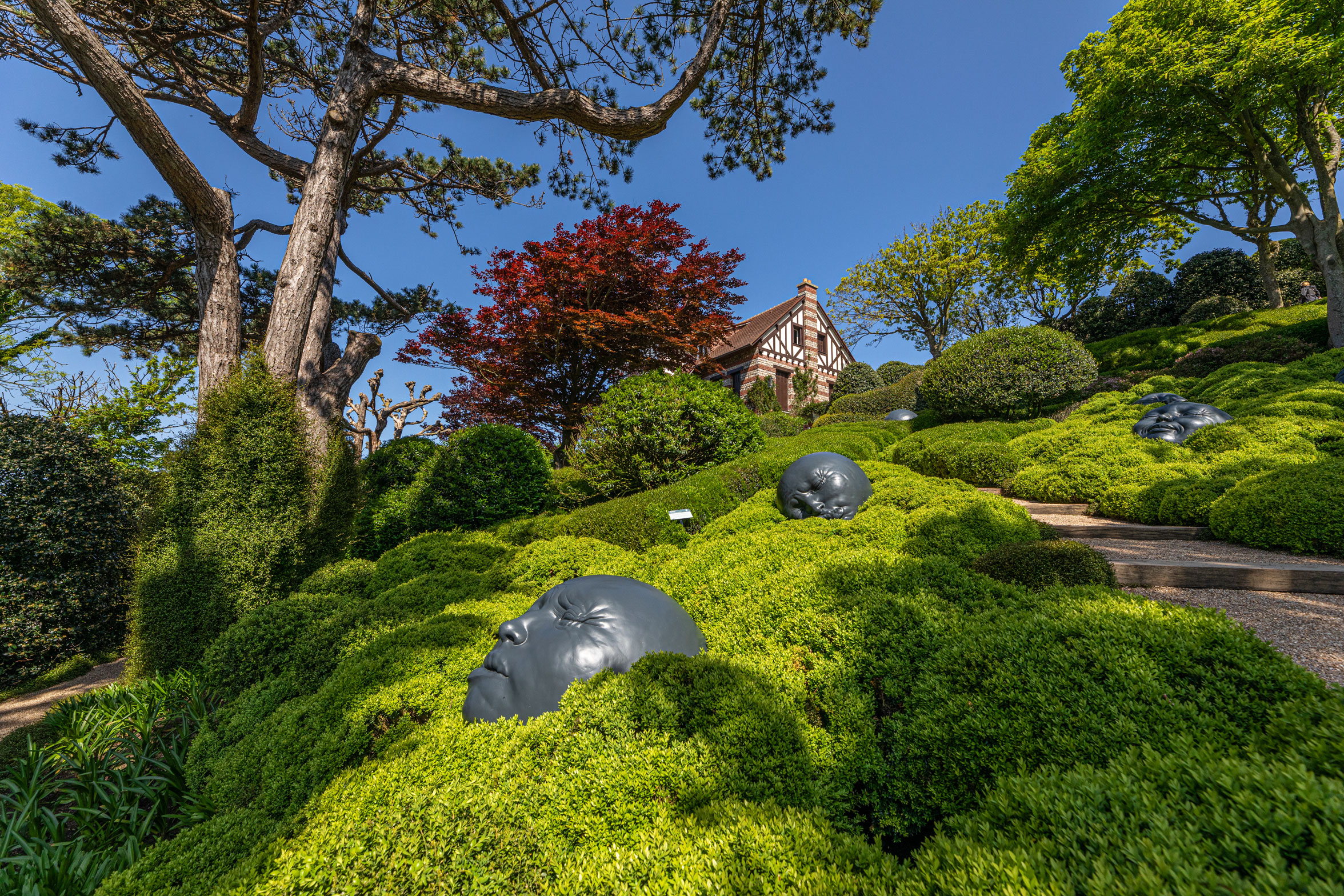 Beeindruckend schöne und gepflegte Gartenanlage in Étretat