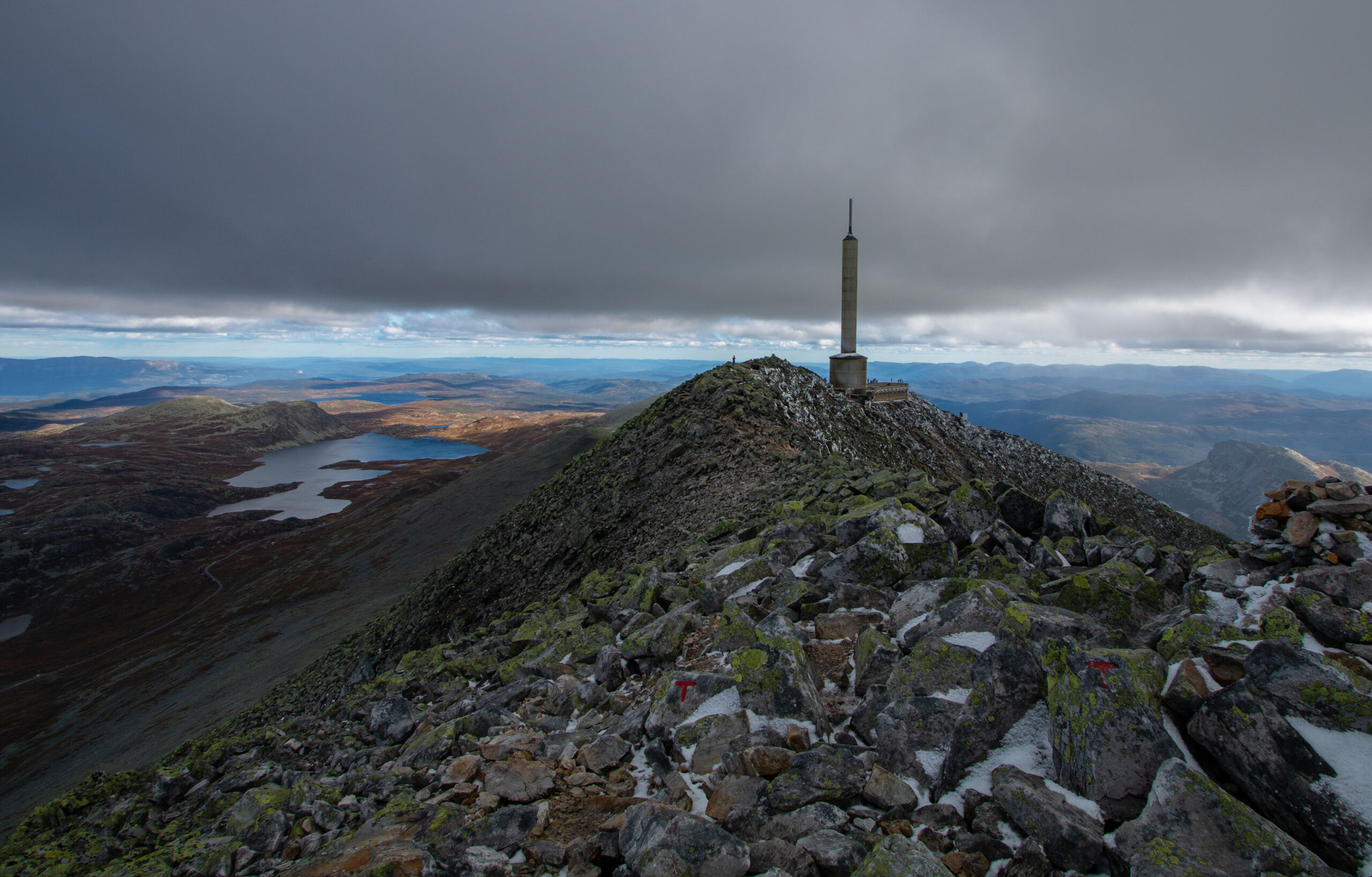 Der Gaustatoppen im Süden Norwegens ist ein Berg, von dem man bei klarem Wetter ein sechstel der Landmasse von Norwegen überblicken kann.