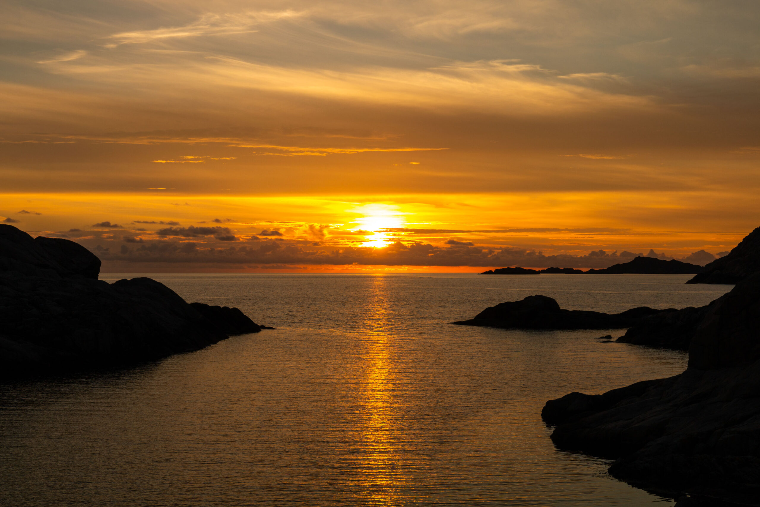 Sonnenuntergang an der Südküste von Norwegen