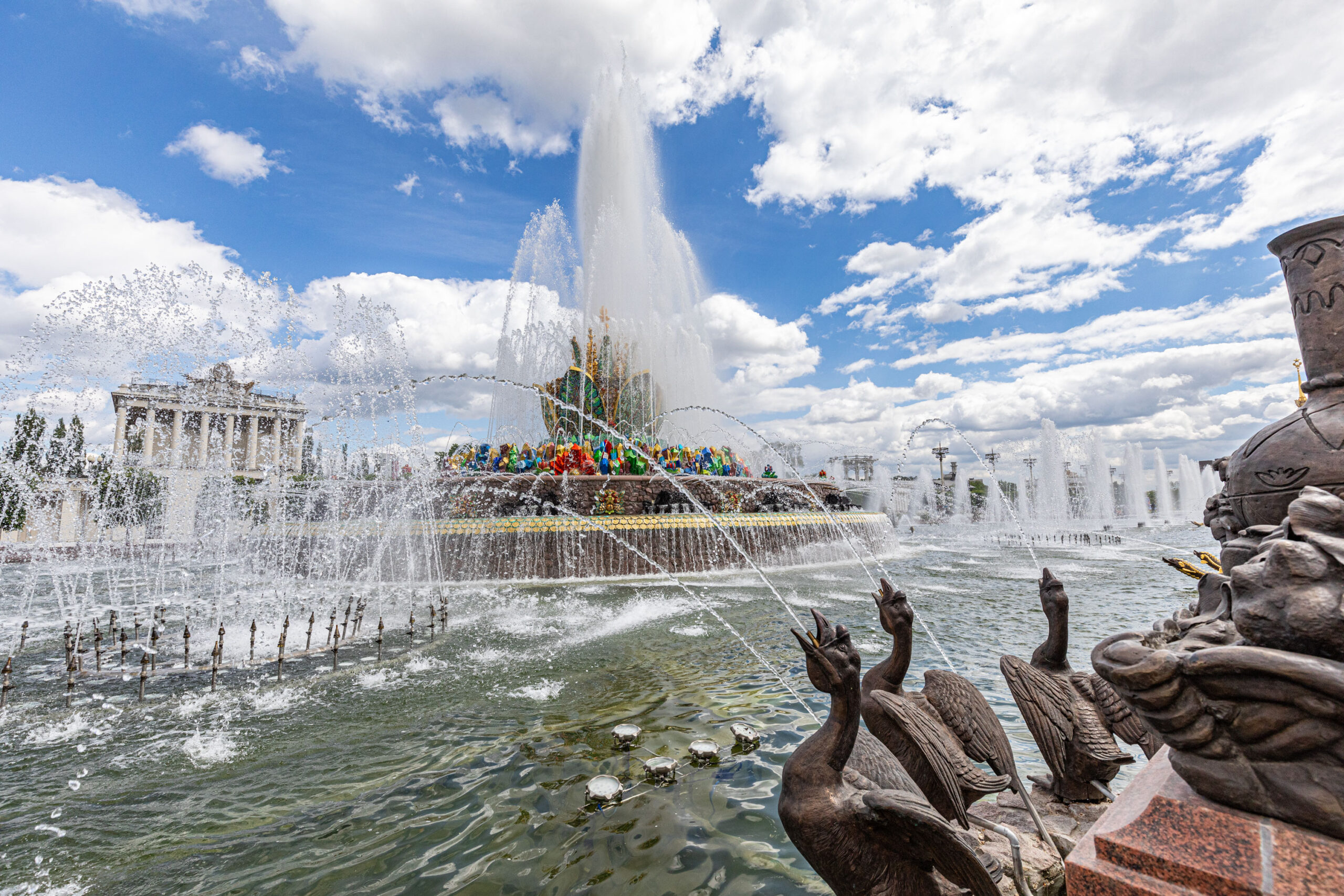 Brunnen Steinblume in der Ausstellung der Errungenschaften der Volkswirtschaft