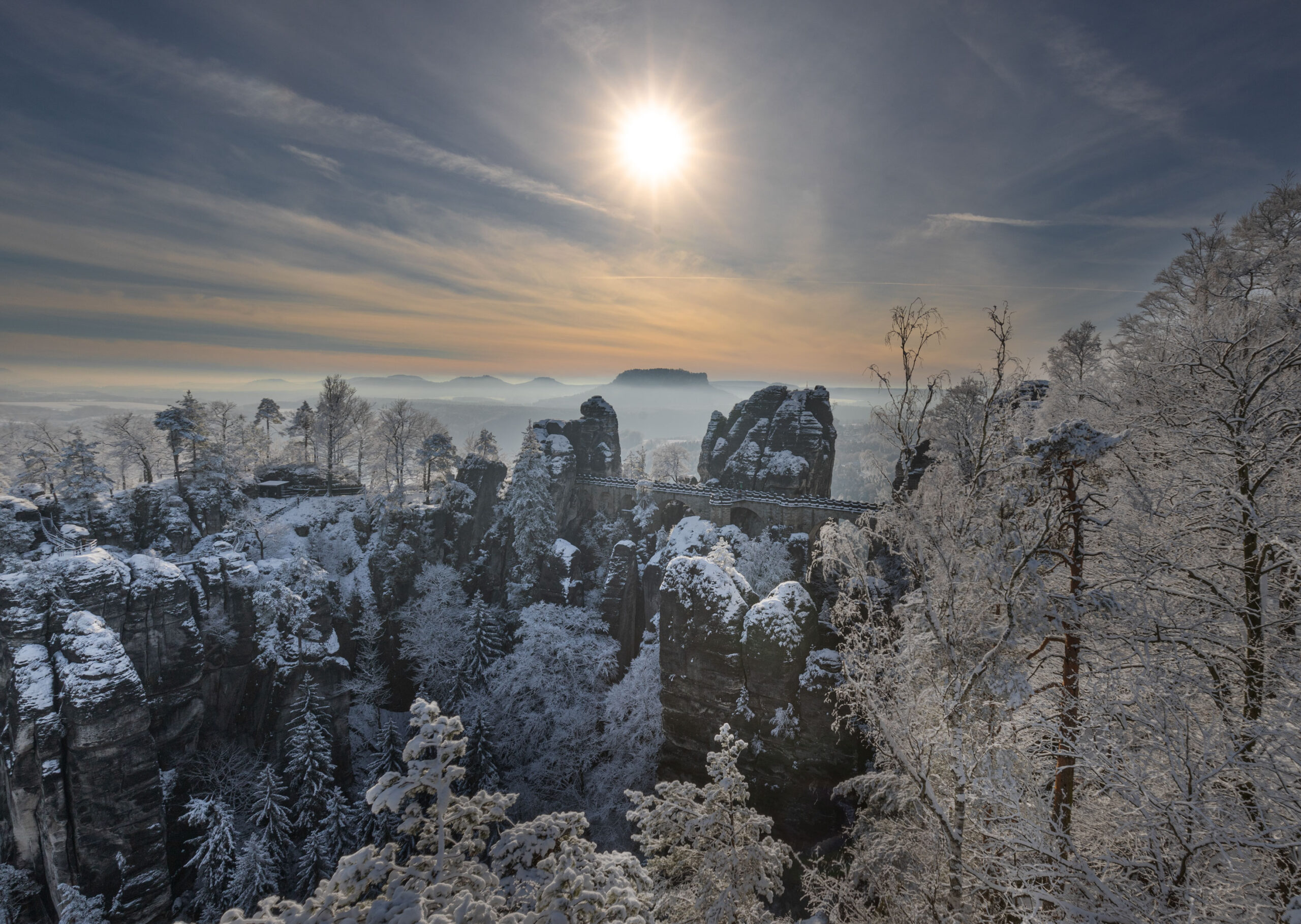 Die Basteibrücke in der Sächsischen Schweiz im Winter