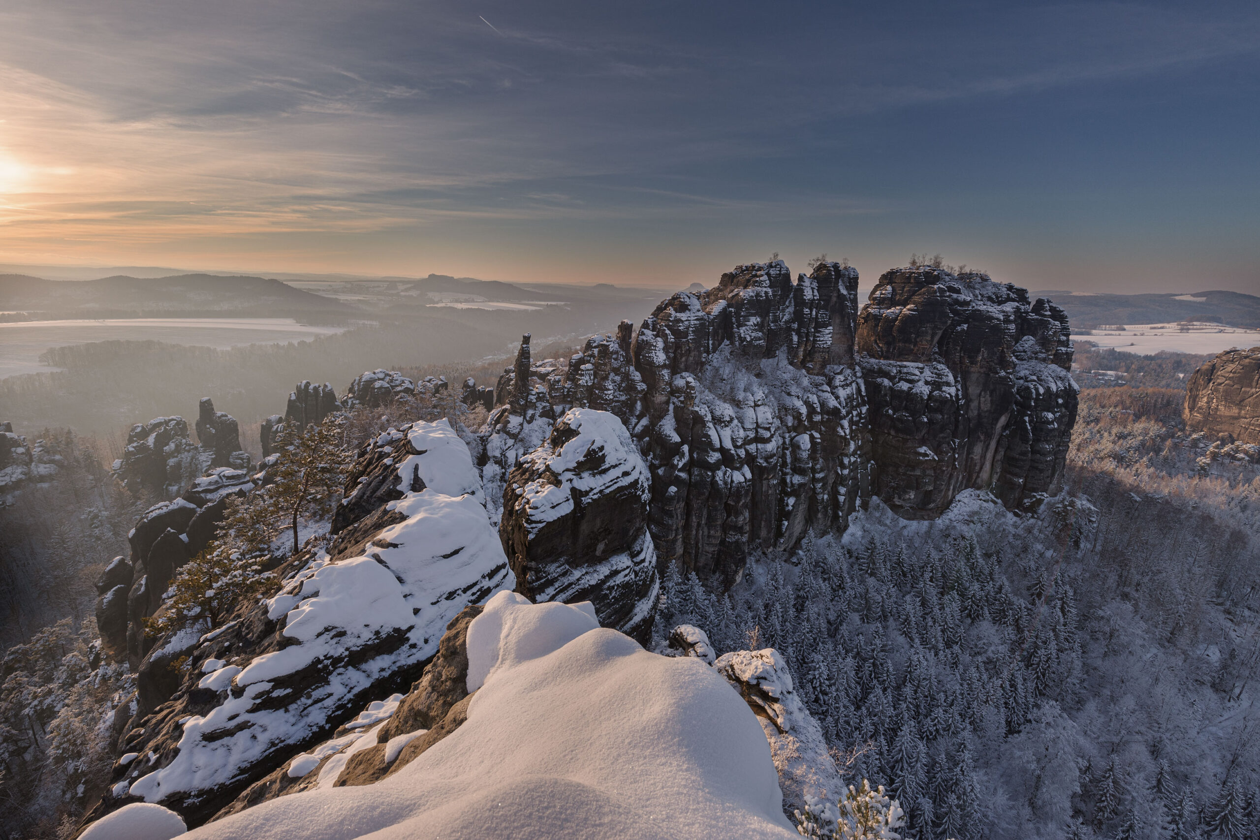 Schrammsteine im Elbsandsteingebirge im Winter